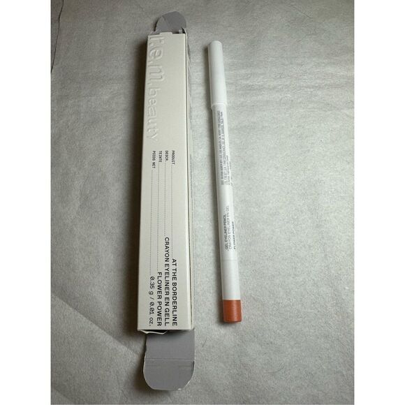 r.e.m. beauty At The Borderline Gel Eyeliner Pencil Color: flower power reddish - Picture 5 of 6